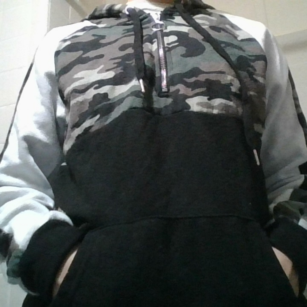 Rue 21 Camoflouge zipper Sweater